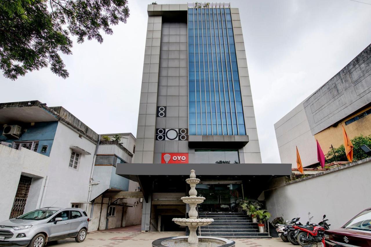 Oyo 1545 Hotel Shivani International 阿穆达巴 外观 照片