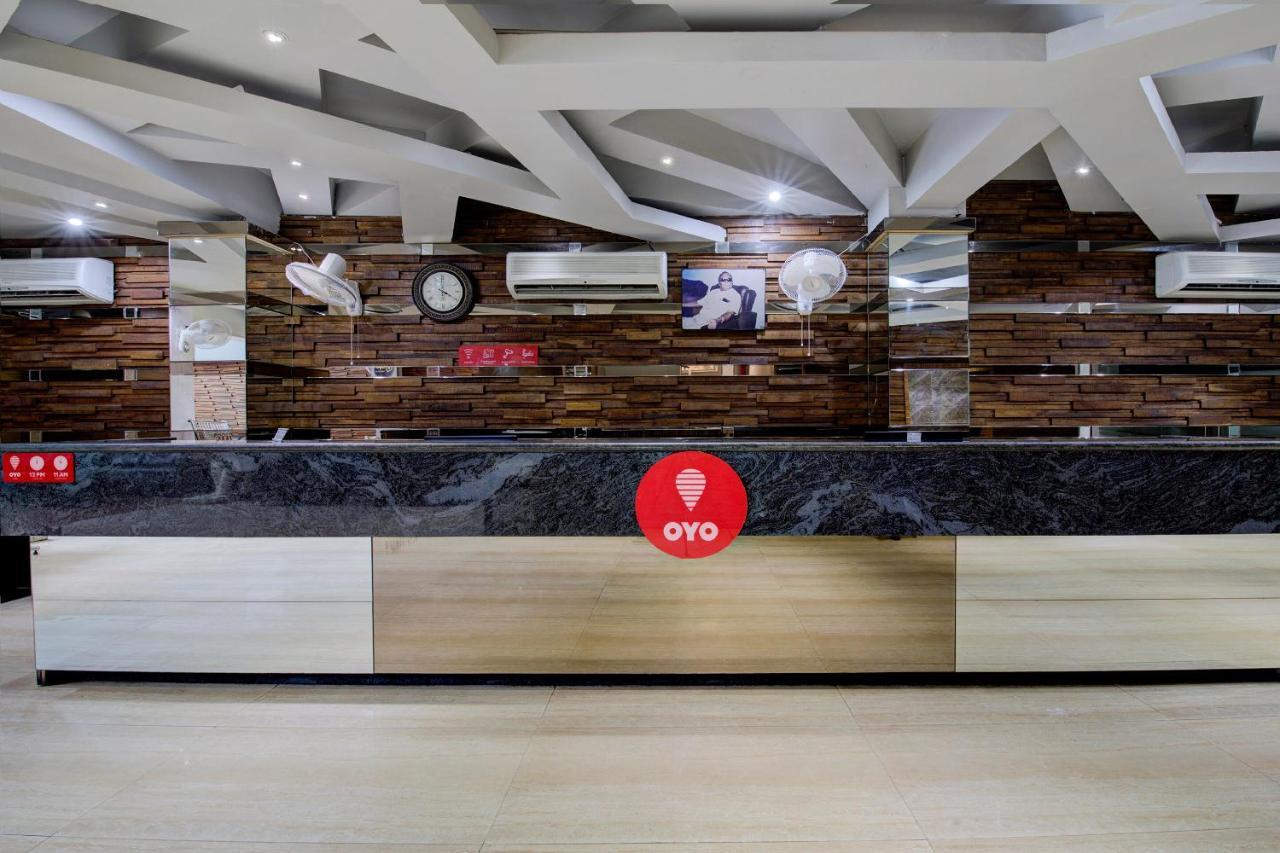 Oyo 1545 Hotel Shivani International 阿穆达巴 外观 照片