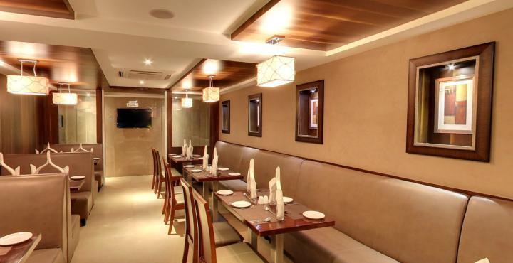 Oyo 1545 Hotel Shivani International 阿穆达巴 外观 照片